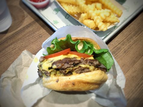 Shake Shack offers a large variety of burgers, fries, shakes, and more. It is regarded as one of the best fast food chains in America. 