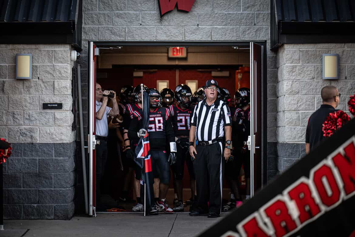 The Woodbridge Barrons Football team getting ready to run out of the tunnel!!